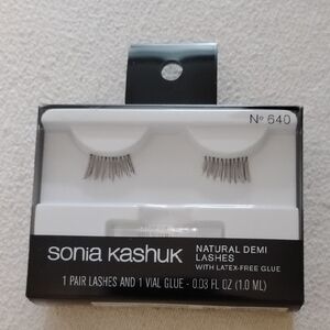 Sonia Kashuk Natural Demi Lashes - Elegant Black